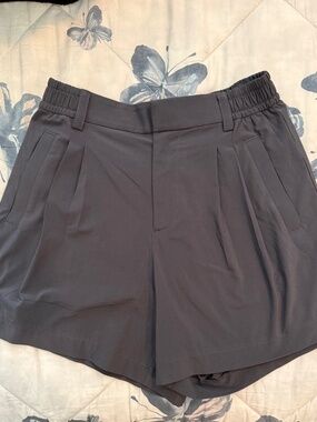 Vuori Villa Trouser Shorts